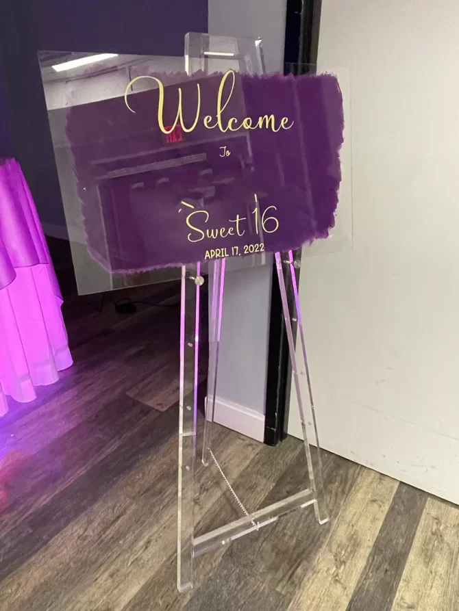 Easel