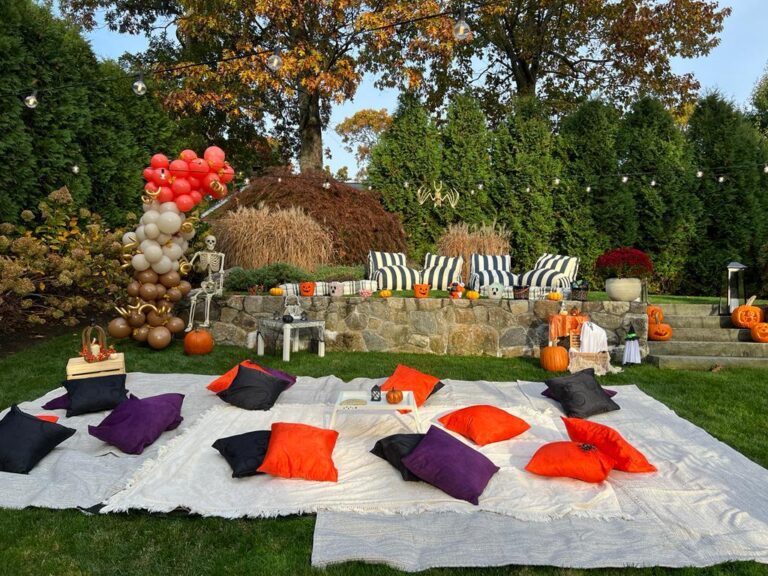 picnic no table halloween
